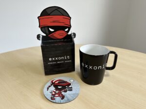 exxonit Tasse und Ninja-Untersetzer